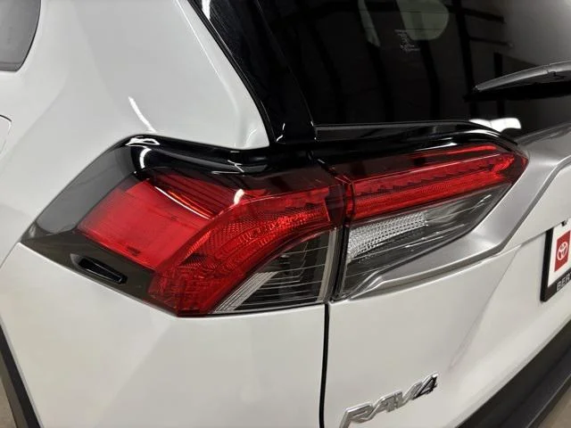Used 2025 WIND CHILL PEARL Toyota  image 7