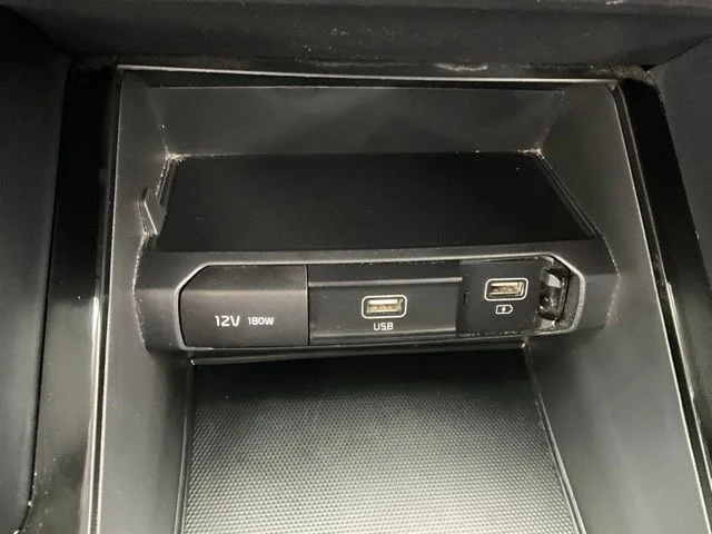 Used 2022 Black Kia LX image 13