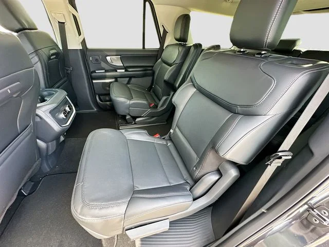 New 2025 Gray Metallic Ford Platinum image 17