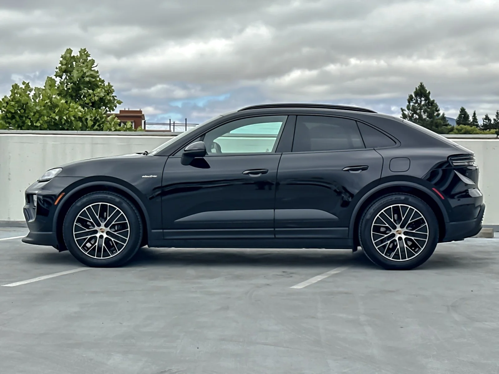 Used 2025 Porsche Macan Base with VIN WP1AA2XA5SL001640 for sale in Walnut Creek, CA