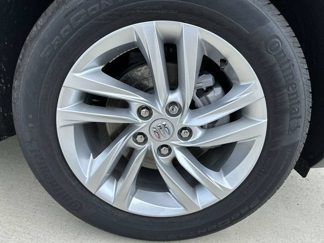 New 2026 Summit White Buick Preferred image 21