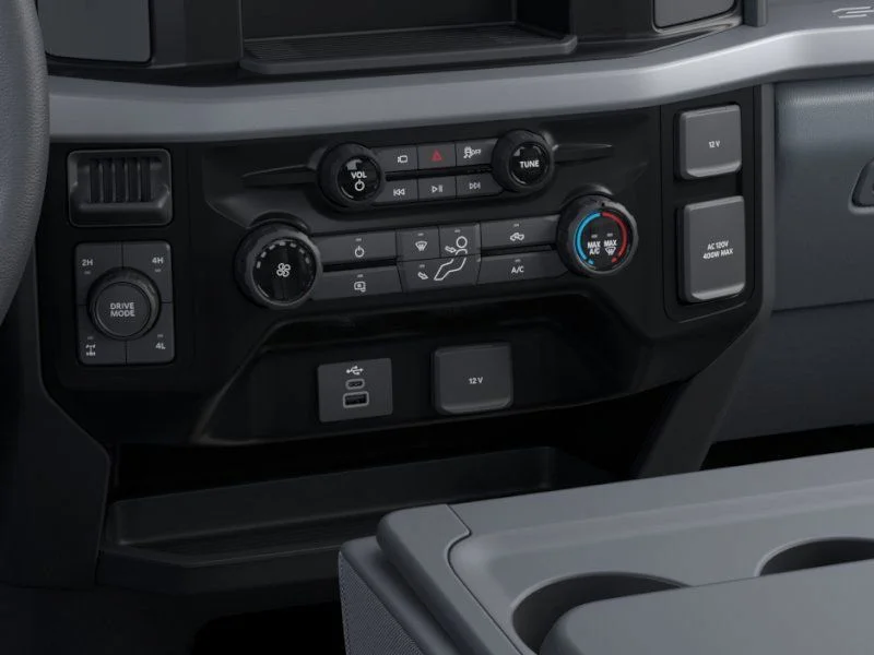 2025 Ford F-350 Super Duty XL - Photo 16