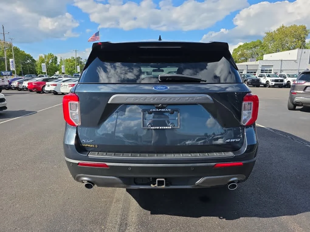 Used 2023 Stone Blue Metallic Ford XLT image 7