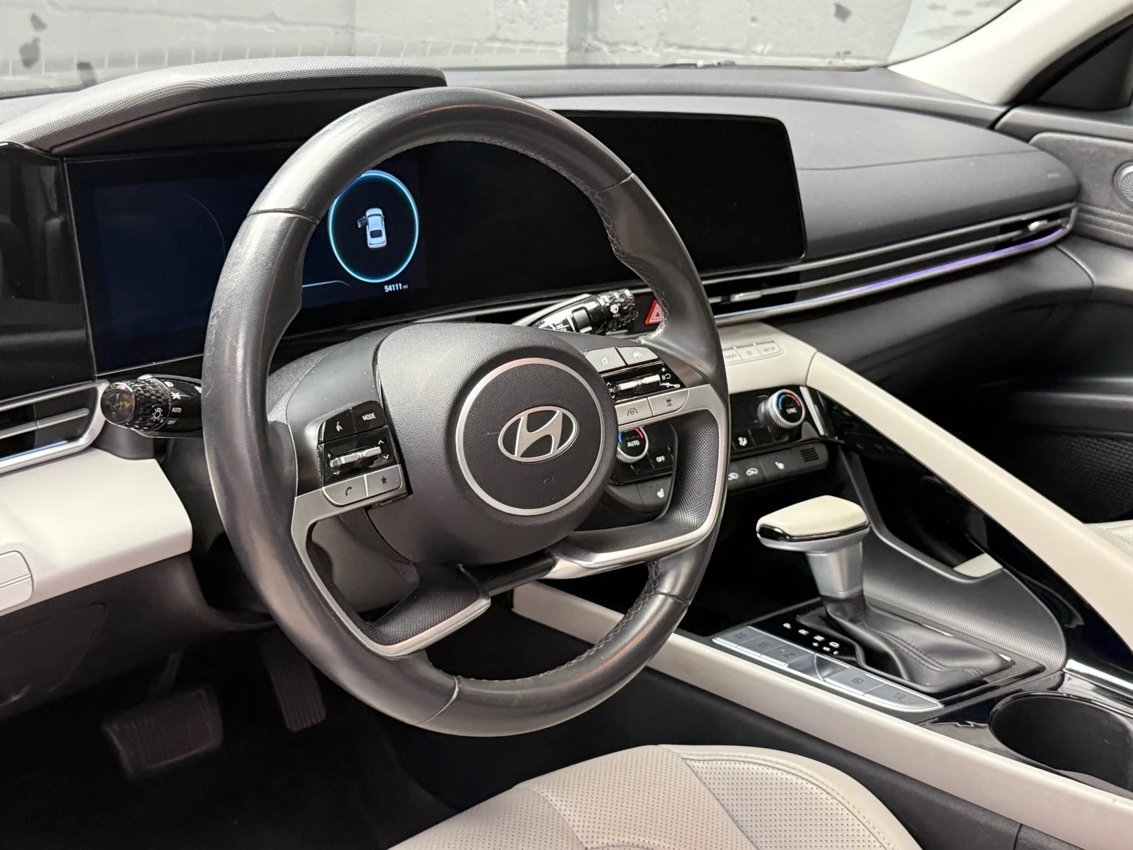 Used 2024 Intense Blue Pearl (yp5) Hyundai Limited image 8
