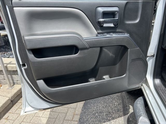 Used 2015 Silver GMC Base image 10