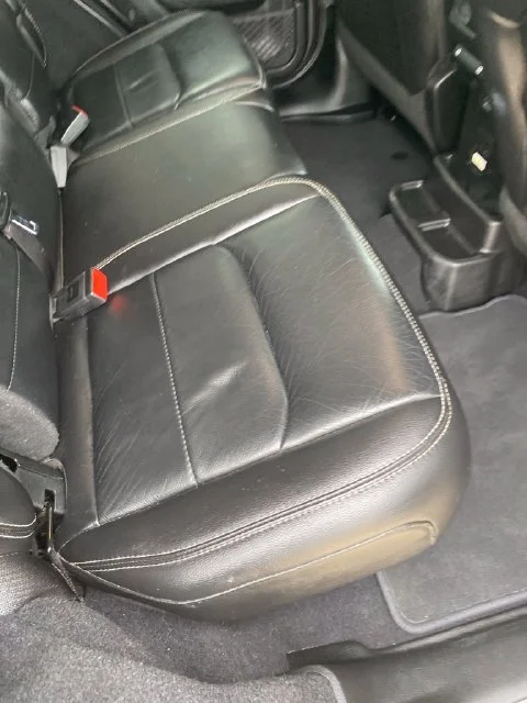 Used 2019 Granite Crystal Clearcoat Metallic Jeep Unlimited Sahara image 18
