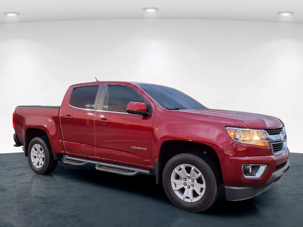 Used 2019 Red Chevrolet LT image 21