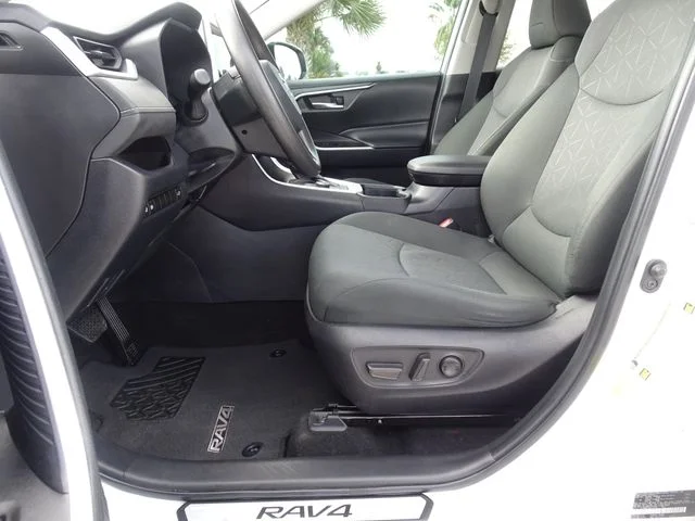 Used 2024 Ice Toyota XLE image 7