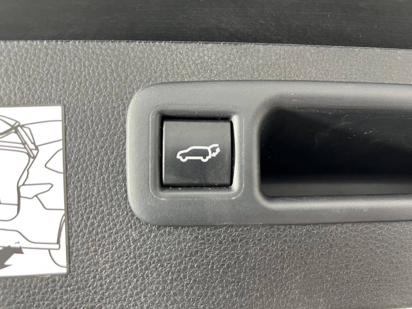 Used 2024 Wind Chill Pearl Toyota XSE image 32