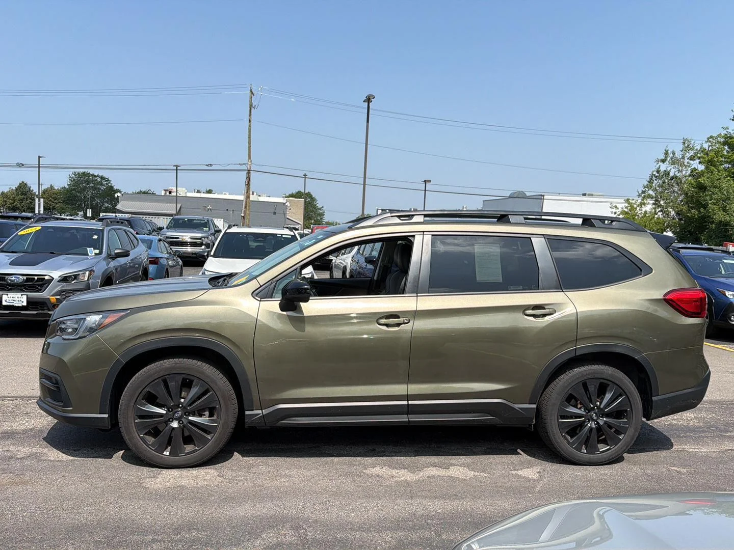 Used 2022 Autumn Green Metallic Subaru Onyx Edition image 13