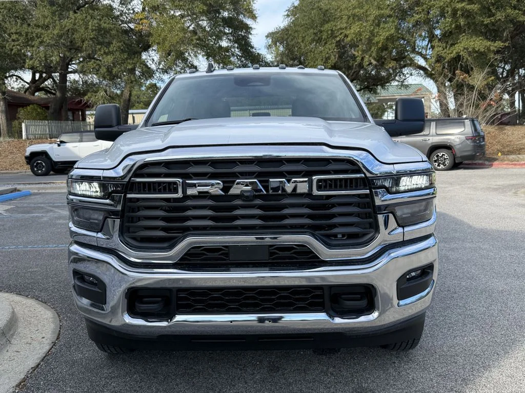2026 RAM 3500 Tradesman - Photo 9