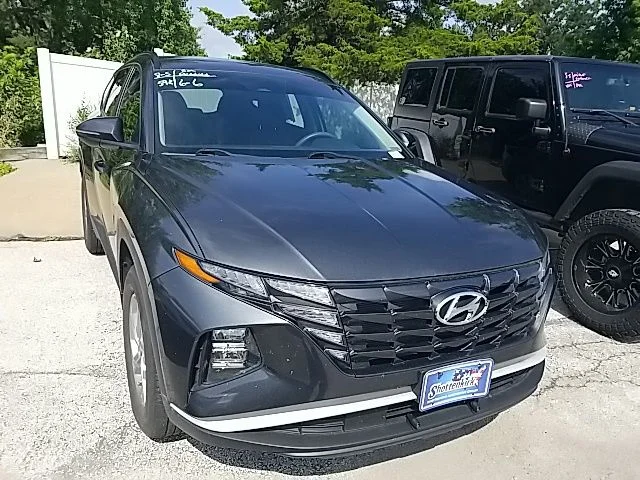 Used 2022 Gray Hyundai SEL image 5