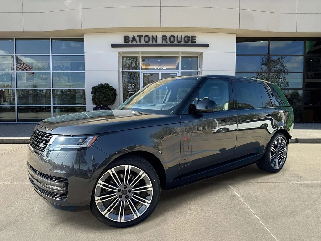2026 Land Rover Range Rover 3.0 SE LWB 7's photo