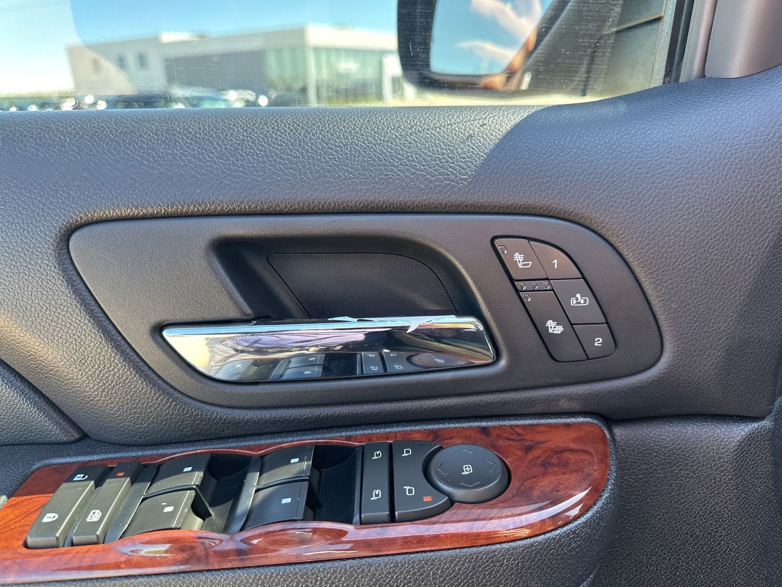 Used 2010 Black GMC SLT image 15