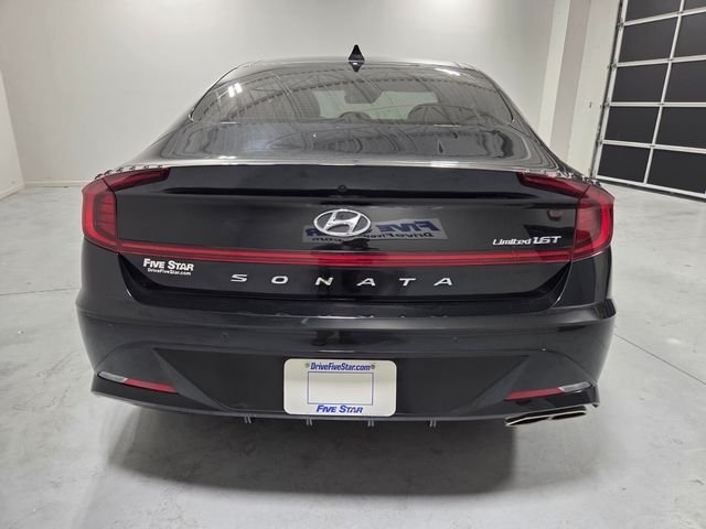 Used 2020 Black Hyundai Limited image 9