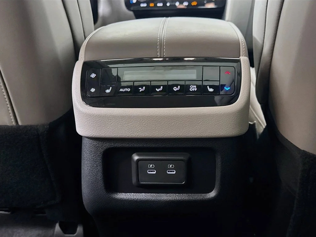 Certified Used 2027 Green INFINITI LUXE image 34