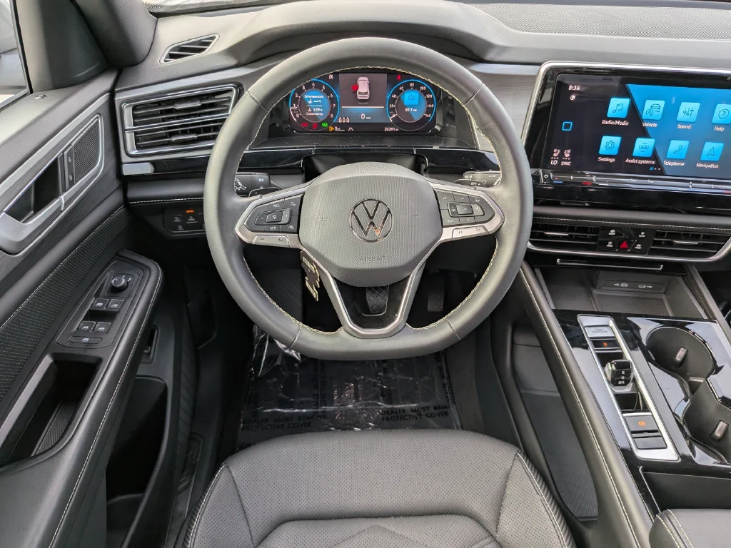 Used 2024 Silver Volkswagen 2.0T SE w/Technology image 14