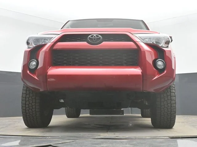 Used 2018 Barcelona Red Metallic Toyota SR5 image 42