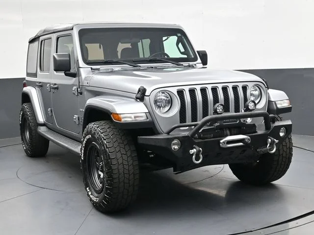 Used 2020 Silver Jeep Unlimited Sahara image 10