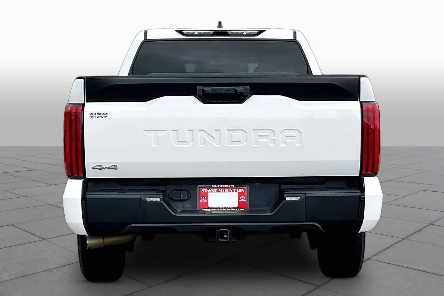 Used 2025 Ice Cap Toyota SR5 image 9