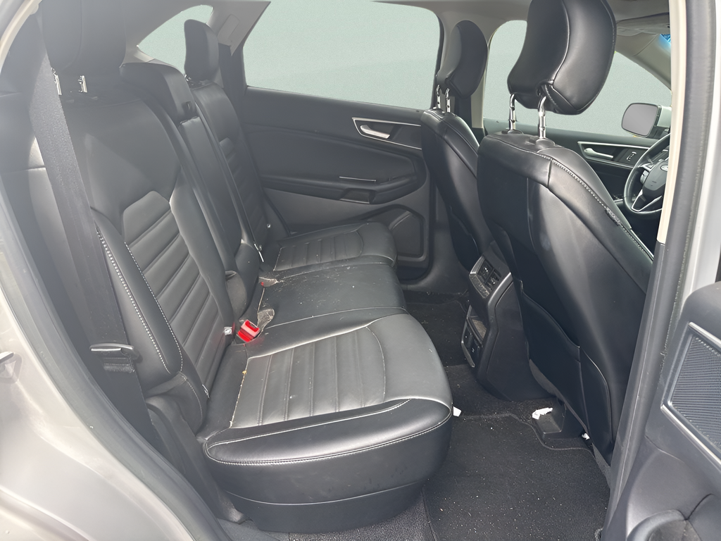 Used 2018 Silver Ford SEL image 11