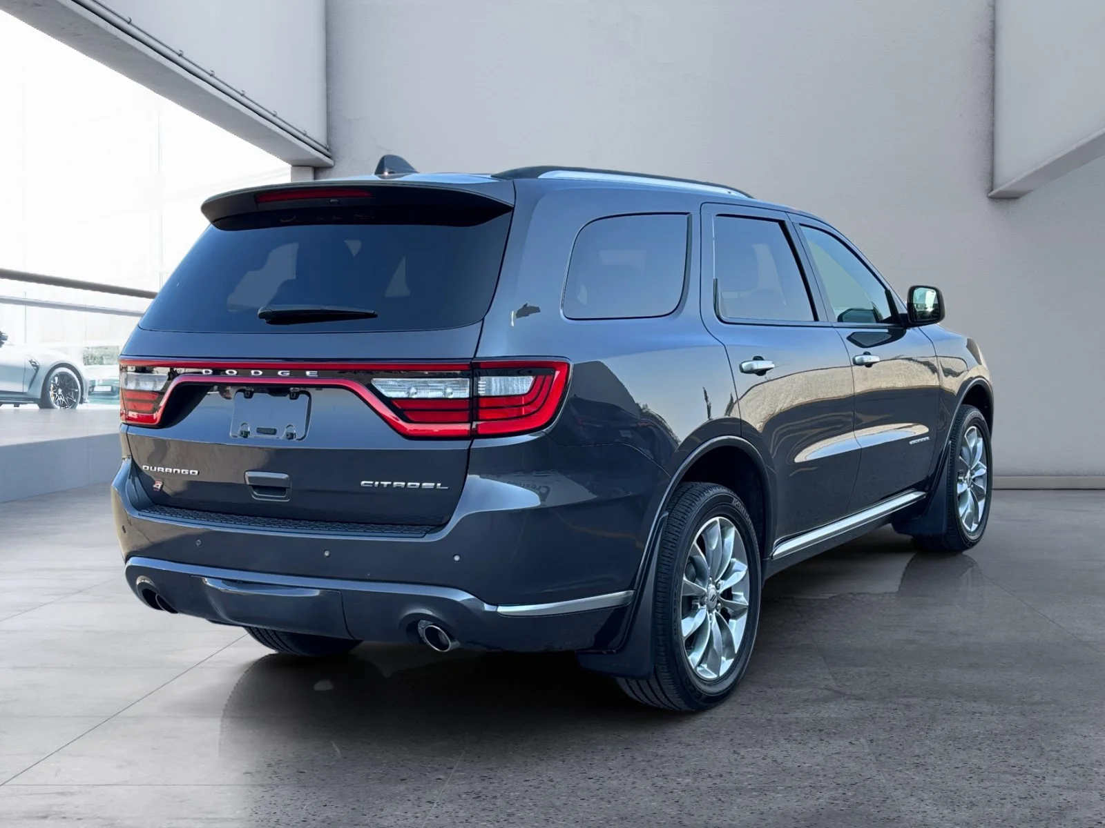 Certified Used 2023 VAPOR GREY Dodge Citadel image 5