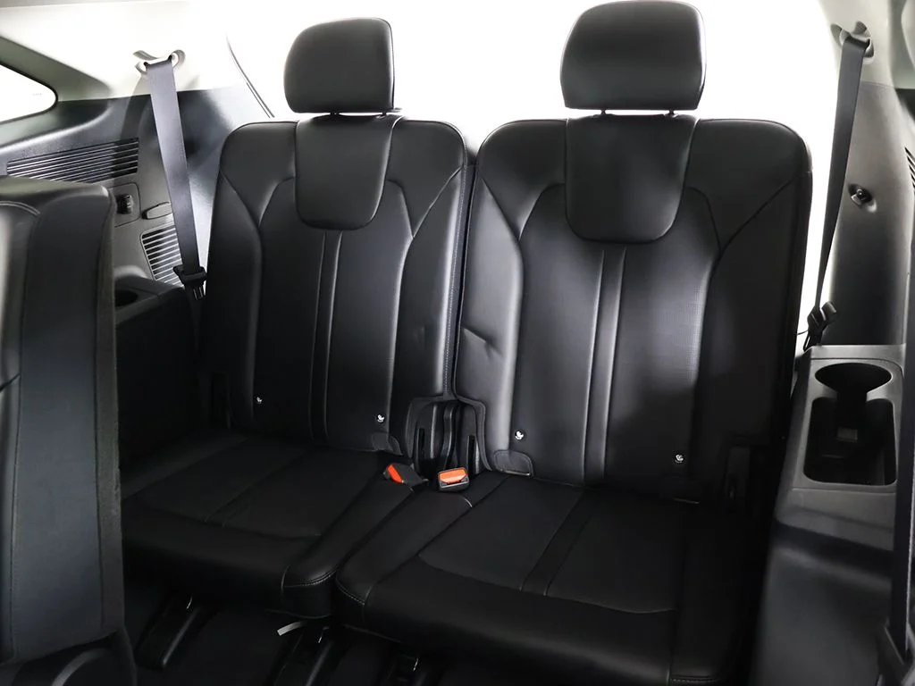 Used 2024 Silver Kia S image 36