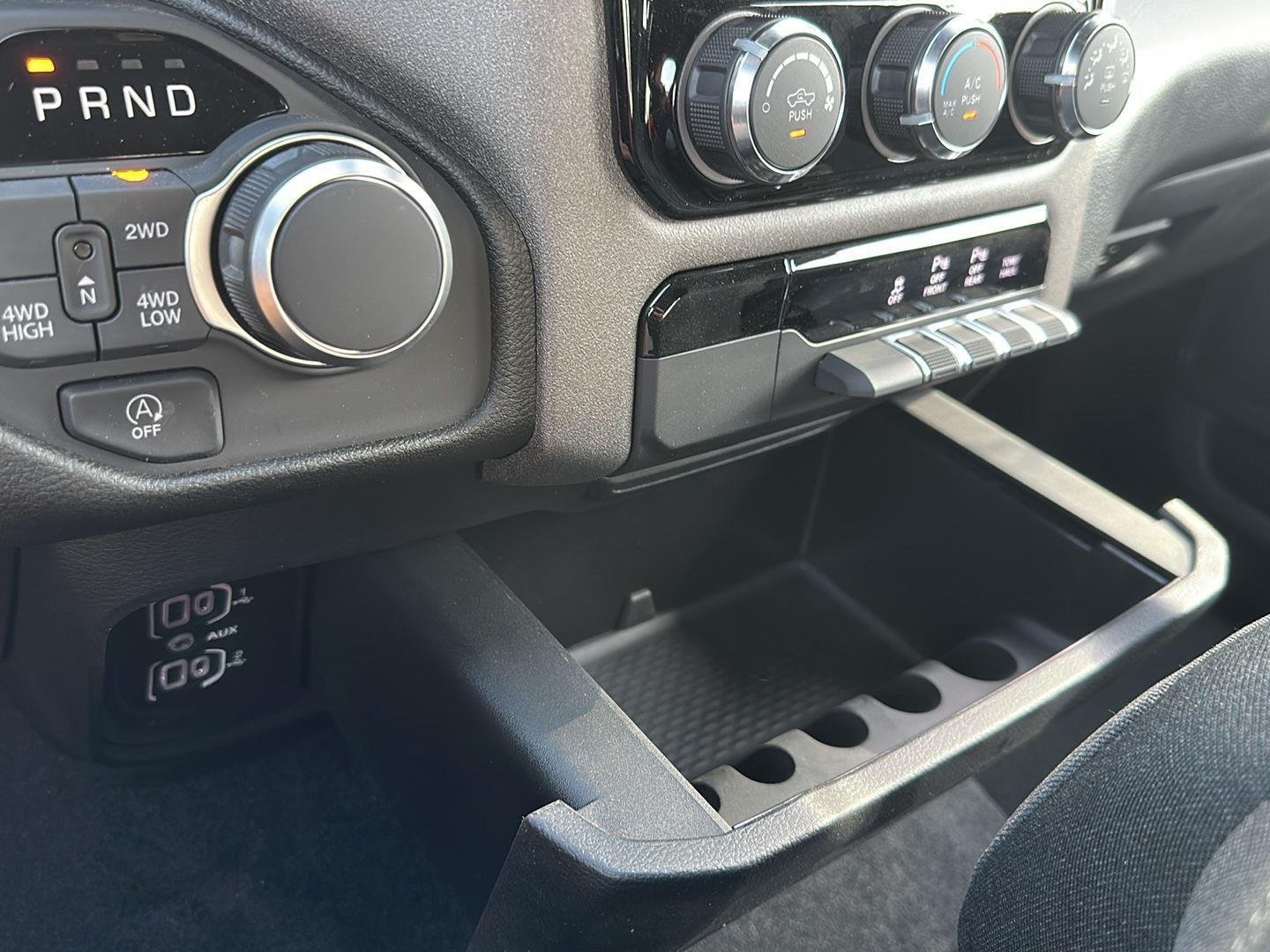 2026 RAM 1500 Express - Photo 24