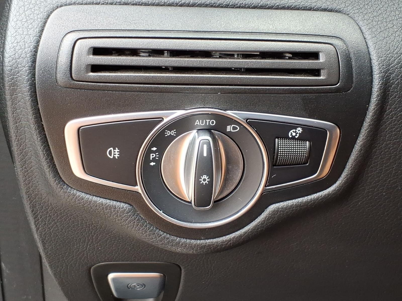 Used 2023 Black Mercedes-Benz GLC 300 image 17