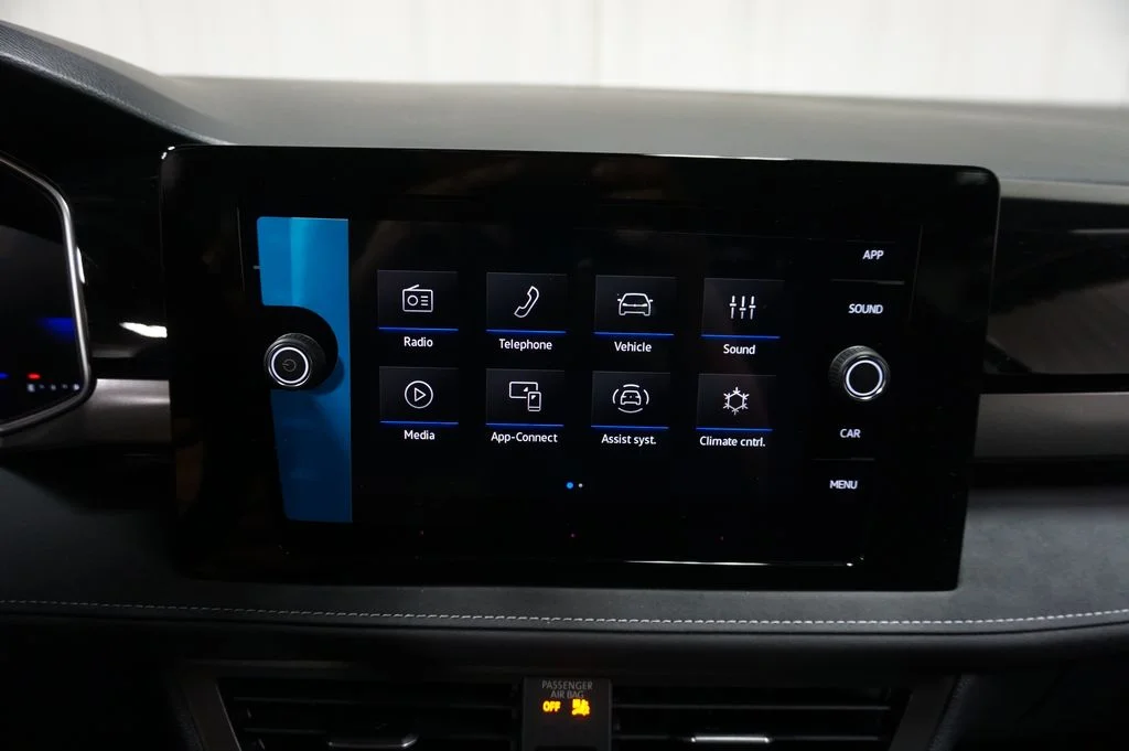 New 2026 Deep Black Volkswagen 1.5T SE Black image 14