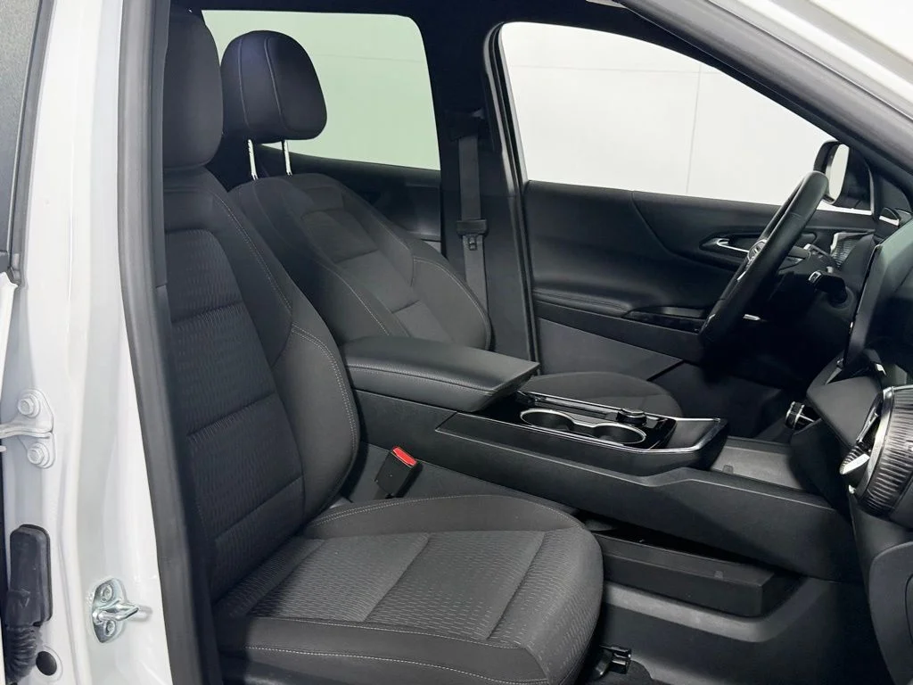 Used 2026 White Chevrolet LT image 30