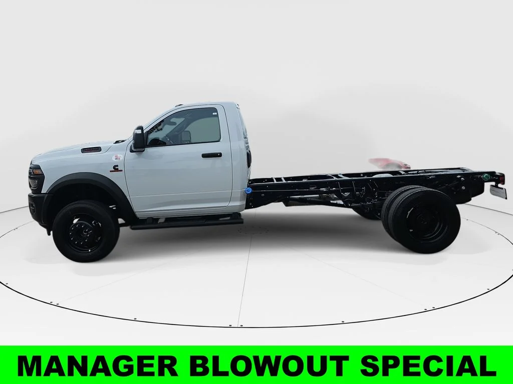 New 2026 Bright White Clear-Coat Exterior Paint RAM Tradesman image 6