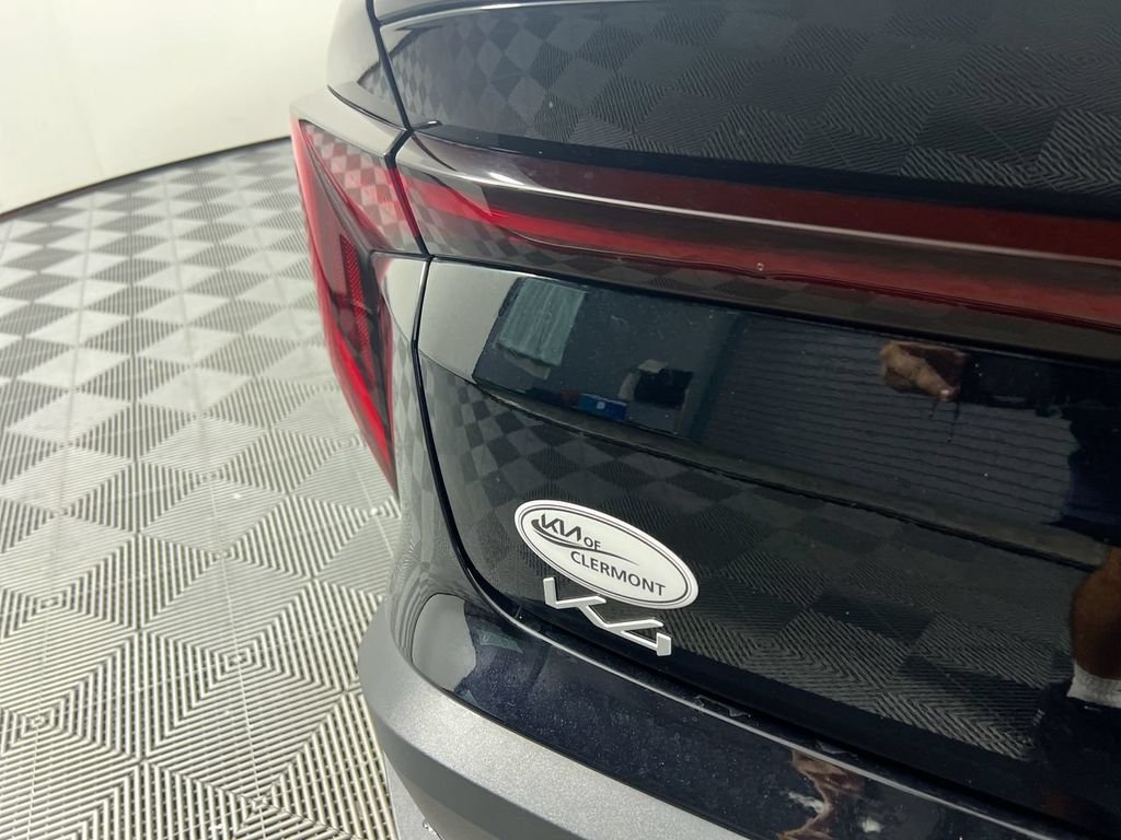 New 2026 Aurora Black Pearl Kia LX image 4