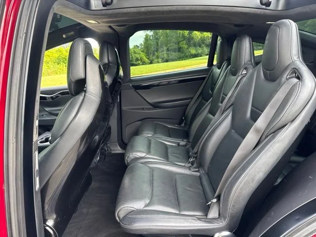 Used 2016 Red Tesla 90D image 15