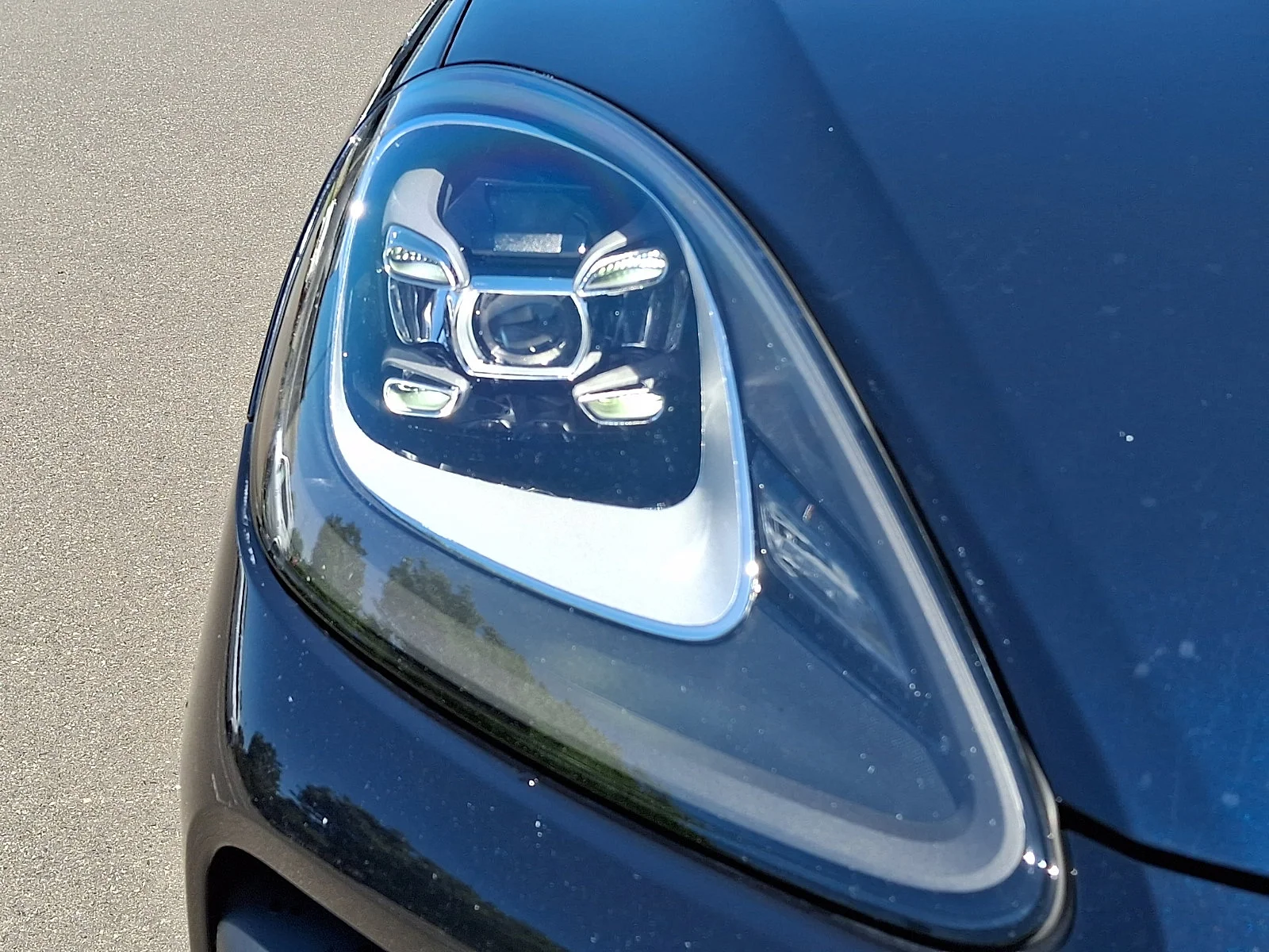 Used 2023 Moonlight Blue Metallic   C7 Porsche Platinum Edition image 9