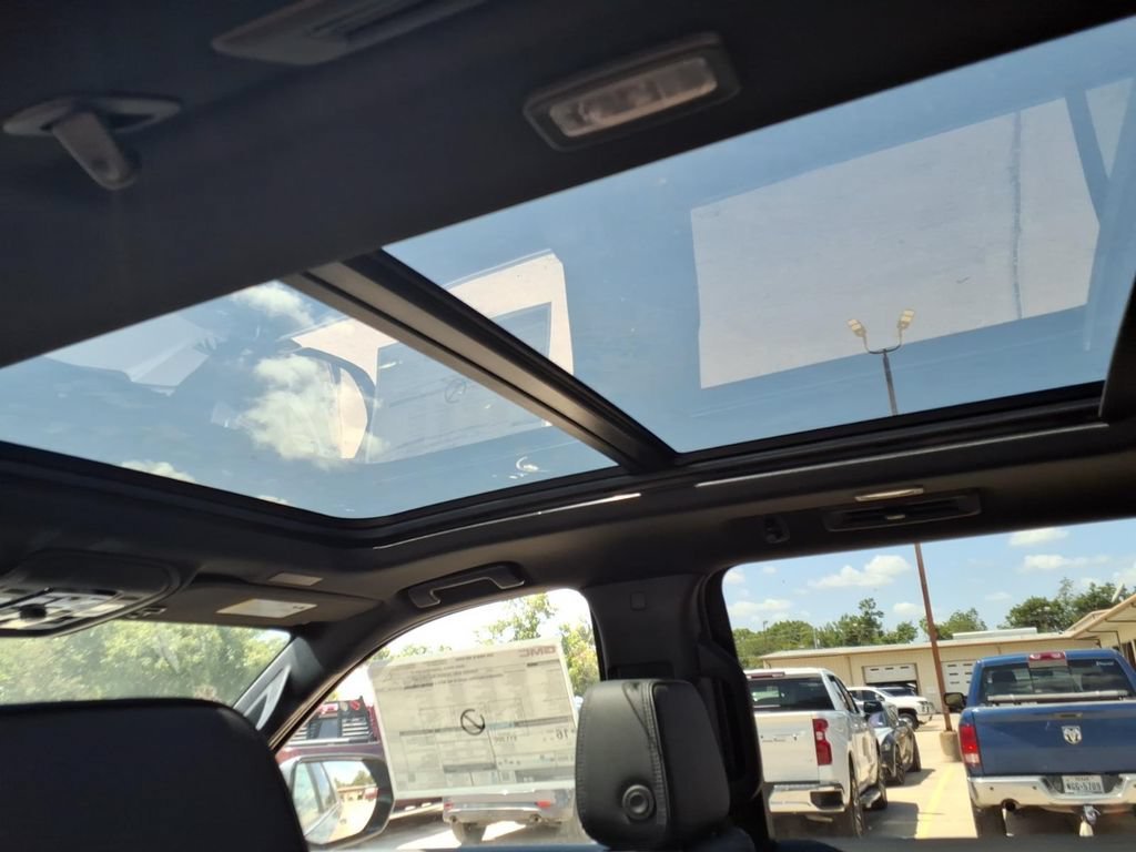 2026 GMC Yukon XL Denali - Photo 14