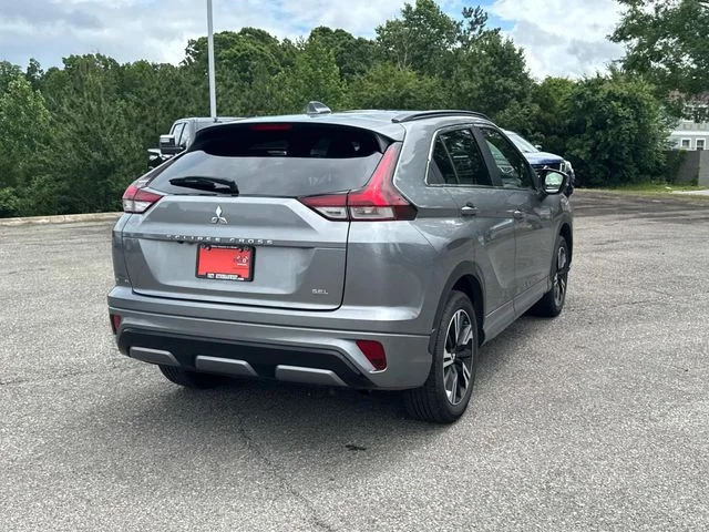 Used 2024 Silver Mitsubishi SEL image 5