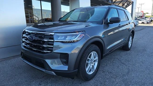 New 2026 Carbonized Gray Metallic Ford Active RWD image 20