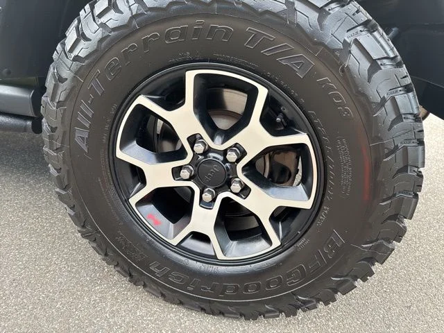Used 2021 Green Jeep Rubicon image 9