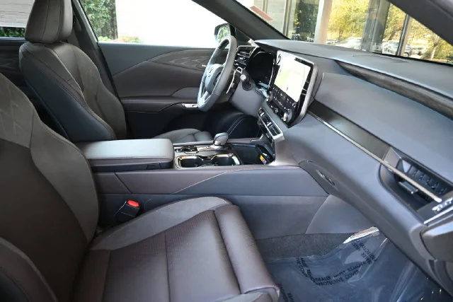 Used 2026 Green Lexus 350 Luxury image 25