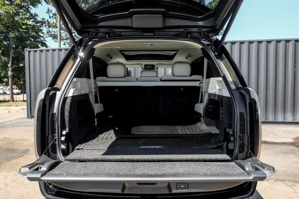 New 2026 Batumi Gold Land Rover SE image 8