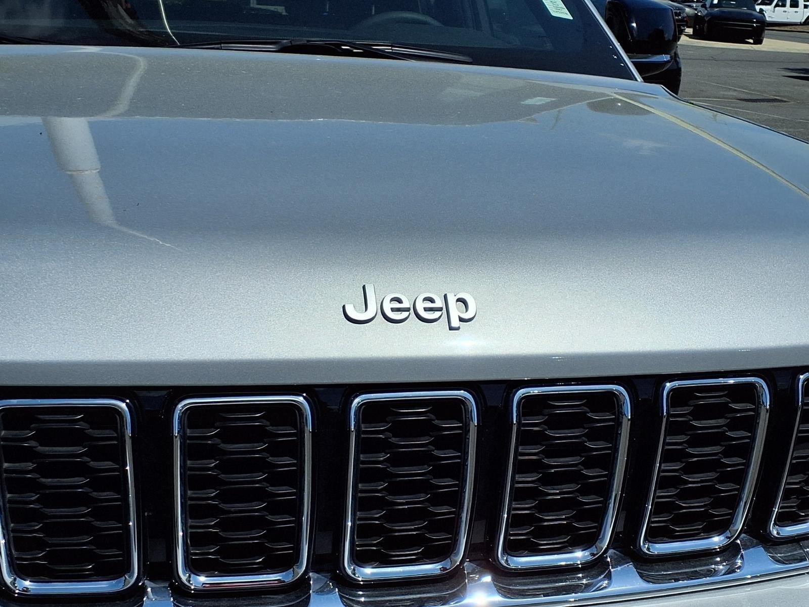 Used 2025 Silver Zynith Jeep Limited image 12