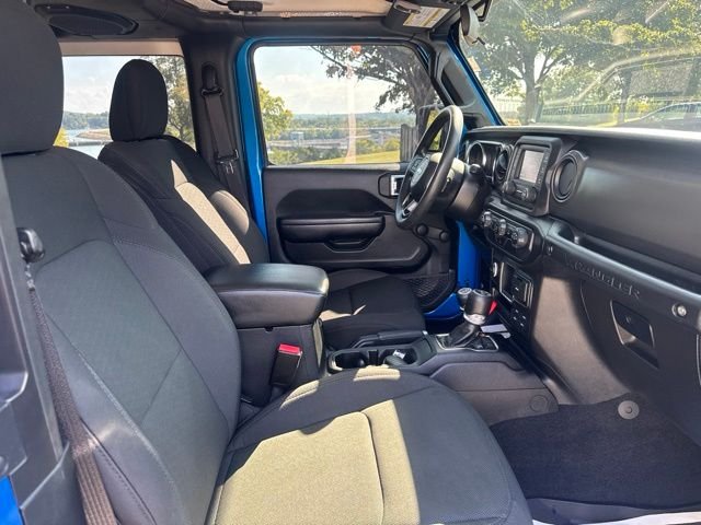 Used 2021 Blue Jeep Sport image 10