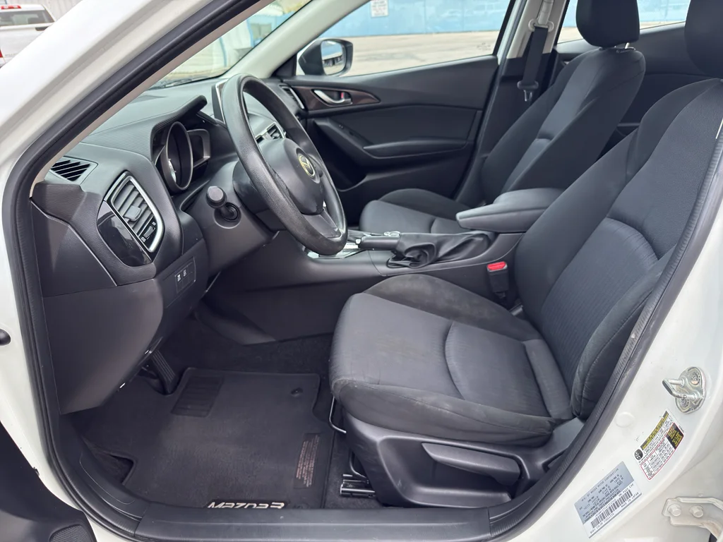 Used 2016 Snowflake White Pearl Mica Mazda i Sport image 9