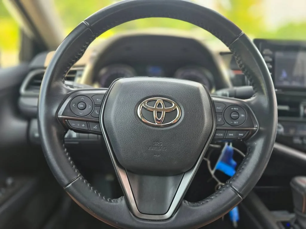 Used 2023 Ice Cap Toyota SE image 22