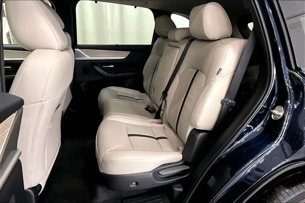 2026 Mazda CX-90 Preferred Package - Photo 8