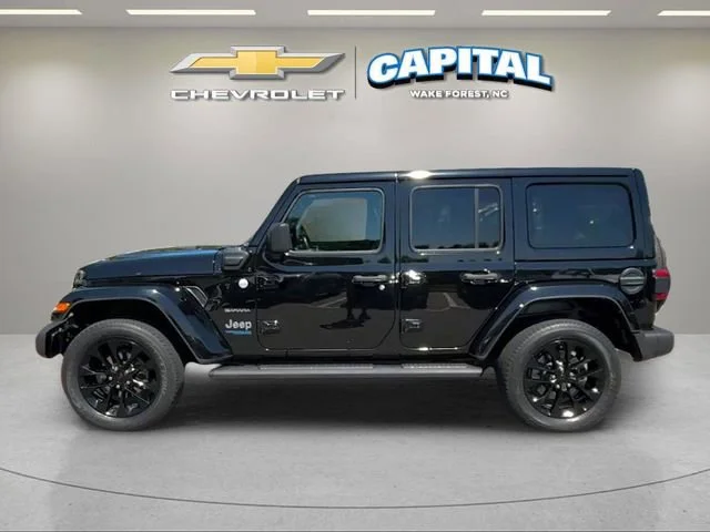 Used 2022 Black Jeep Unlimited Sahara 4x4 image 2