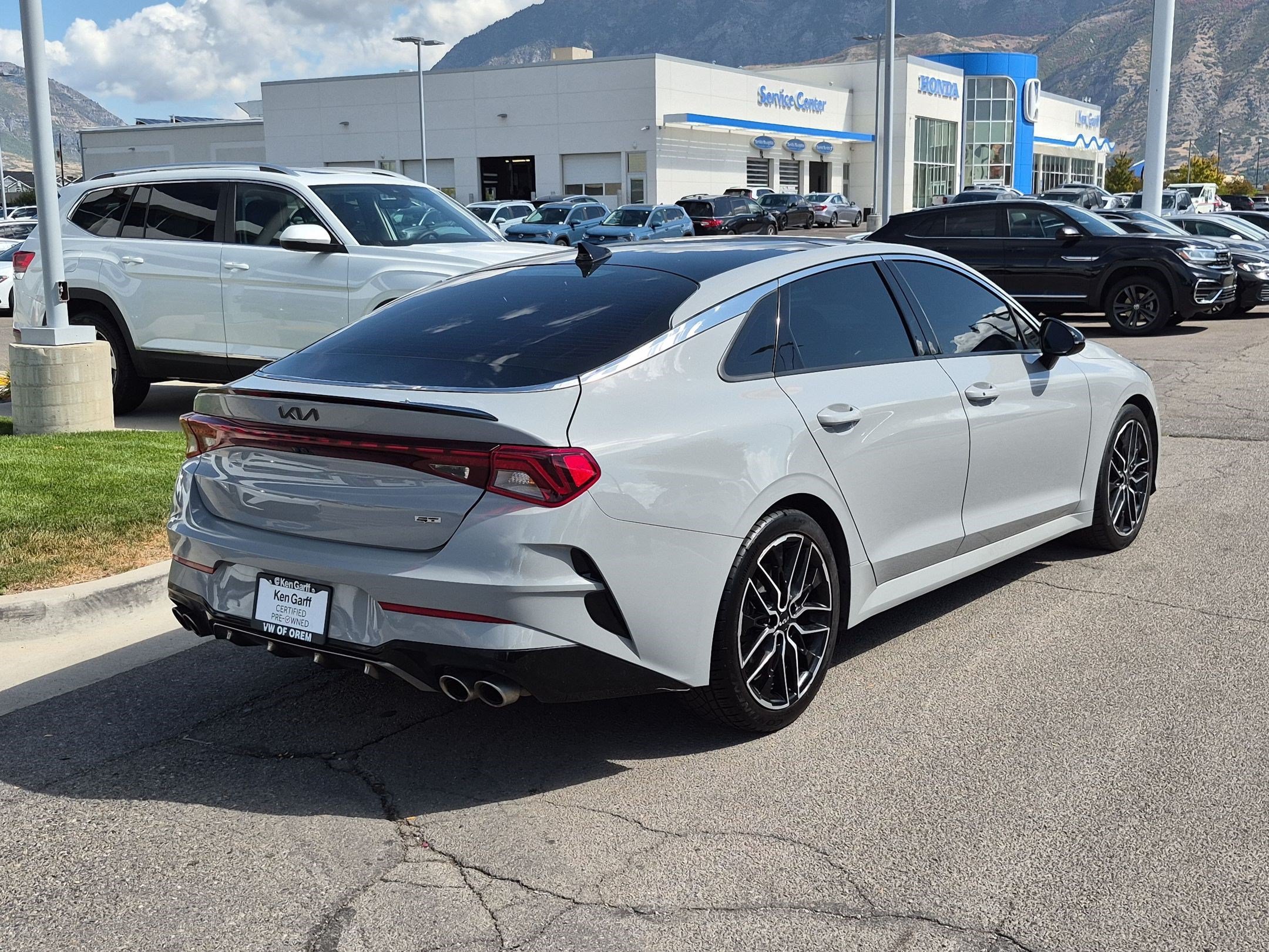 Used 2023 Wolf Gray Kia GT image 3