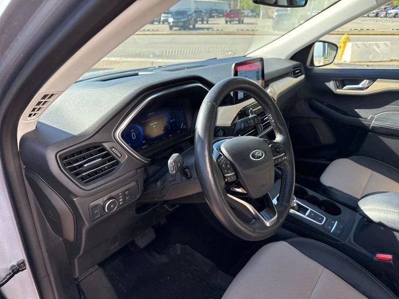 Used 2022 Blue Ford Titanium image 13