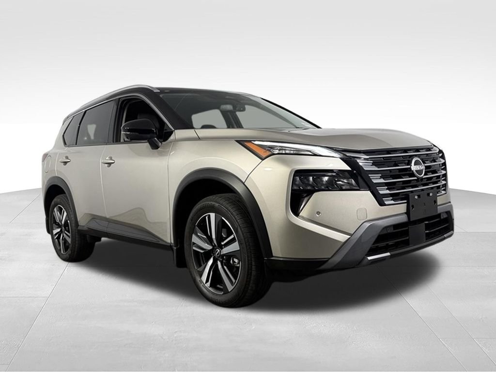 Used 2025 Champagne Silver Metallic Nissan SL image 4